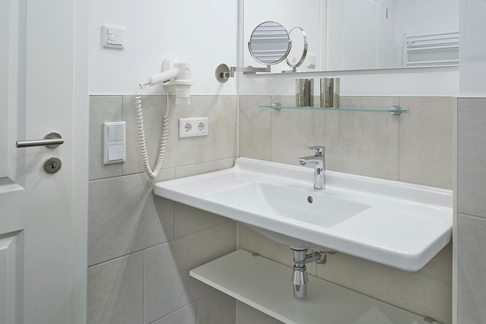 Börgerende-Rethwisch Aparthotel Waterkant Suites - Fewos Am Meer Mit Spa מראה חיצוני תמונה
